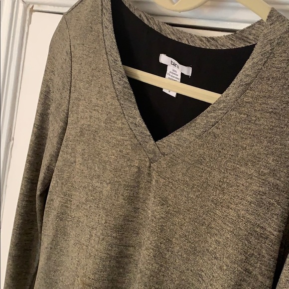 Bar III gold layered blouse - Picture 2 of 2